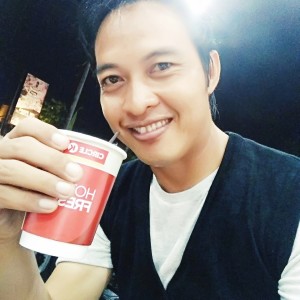 Listen to Rindu song with lyrics from Yan Ferry