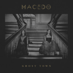 ดาวน์โหลดและฟังเพลง Sea of You พร้อมเนื้อเพลงจาก Macedo