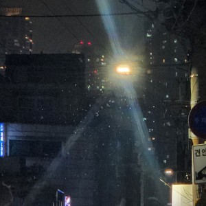 ดาวน์โหลดและฟังเพลง At Sad พร้อมเนื้อเพลงจาก WOOJAE