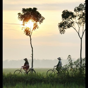 Dengarkan lagu It's Different nyanyian Spa Relaxation dengan lirik