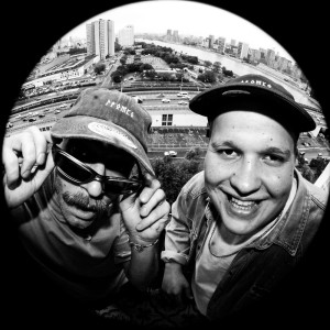 收聽Мойша Эскобар的Кто Пришел? RMX (RMX)歌詞歌曲