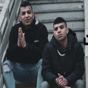 Listen to لو جايين في عشم ومحبه song with lyrics from Karim Cristiano