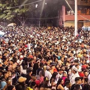 Listen to Mtg Respeita o Crime Caralho (Explicit) song with lyrics from Dj Marcão Lc