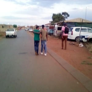 收聽Kamahumba的ngisase mncane (feat. musaro & Ldog (ntsikelelo lelo Matshatshe)歌詞歌曲