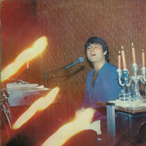 ดาวน์โหลดและฟังเพลง Gelende Yandı Gidende Yandı พร้อมเนื้อเพลงจาก Ferdi Özbegen