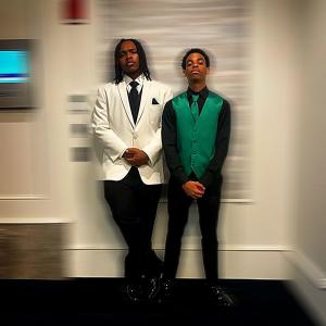 收聽MrJTeze的Dogs On The Throne (feat. Key, Zech & Kyin) (Explicit)歌詞歌曲