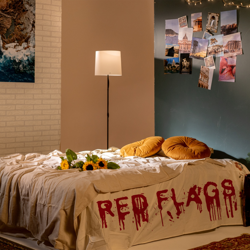 RED FLAGS (Explicit)