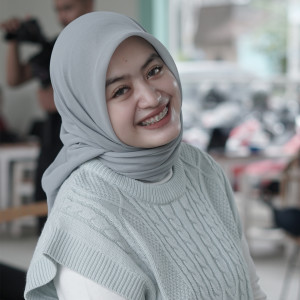 Dengarkan lagu Bila nanti nyanyian Woro Widowati dengan lirik