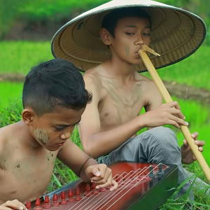 Dengarkan Degung Klasik Seruling Sunda (Acoustic) lagu dari ARIS dengan lirik