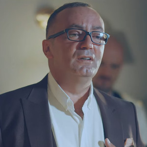 Dengarkan O lena lena lagu dari Bajram Zyberaj dengan lirik