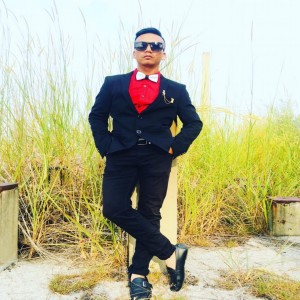 Dengarkan lagu Cukup Sudah nyanyian Adhie dengan lirik