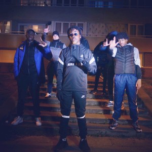 收聽DL的Tout est carré (Explicit)歌詞歌曲