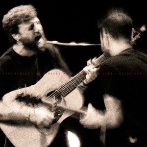 Listen to Ahí atrás (en directo) song with lyrics from Luis Fercán