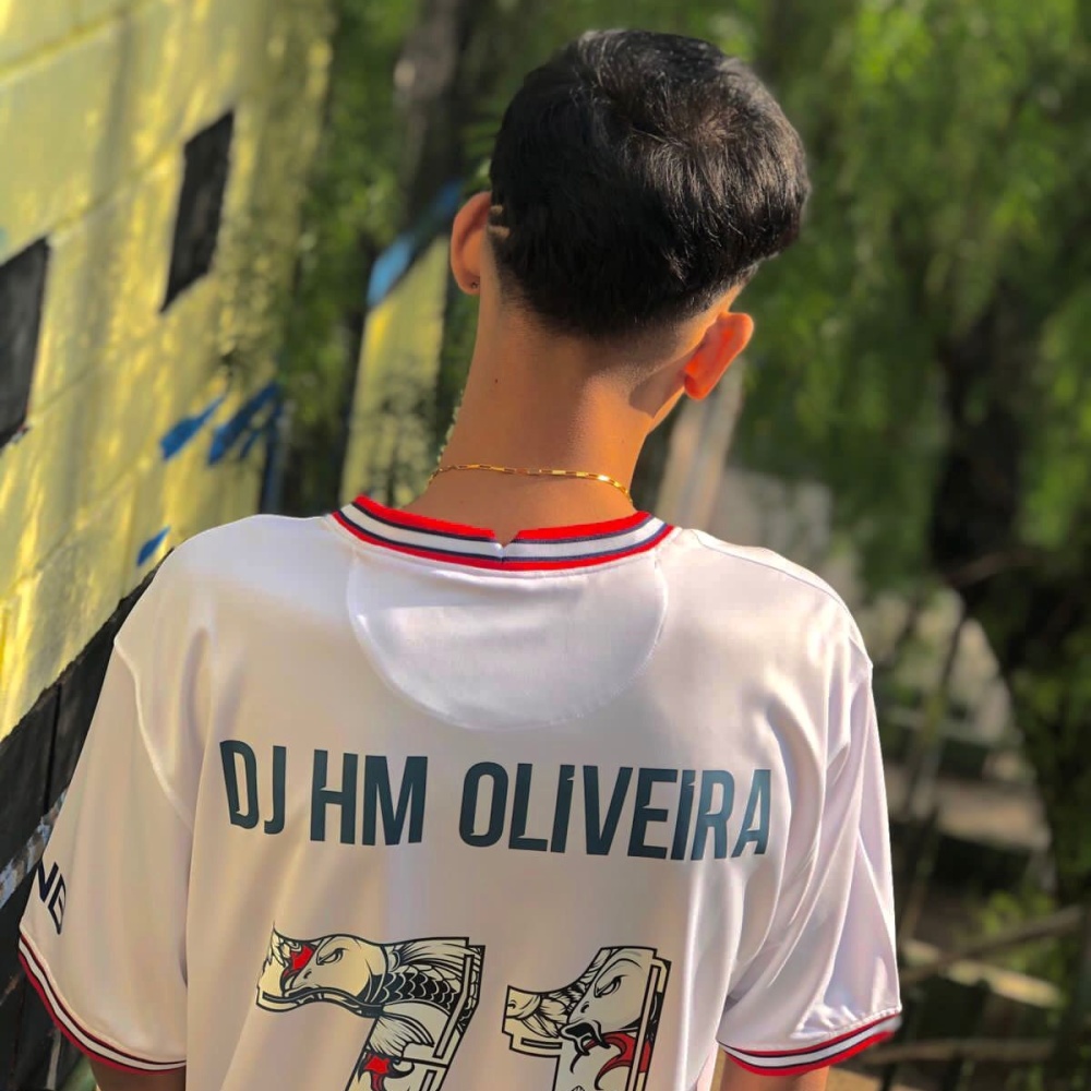 AQUI NA FAVELA (Explicit)