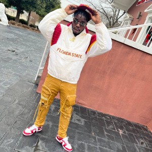 ดาวน์โหลดและฟังเพลง Prayers (Explicit) พร้อมเนื้อเพลงจาก Gway A1