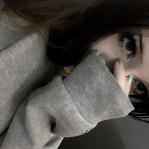 收聽Eunoia的bruises歌詞歌曲