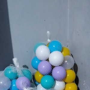 Deri的專輯Aku sangat mencintaimu