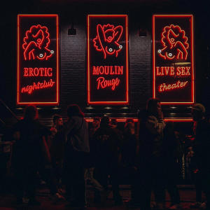 Moulin Rouge (feat. Jonny Lovelle) (Explicit)