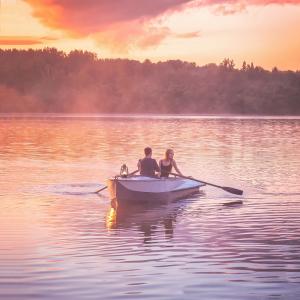 ดาวน์โหลดและฟังเพลง Come noi พร้อมเนื้อเพลงจาก Giulio Nicolosi