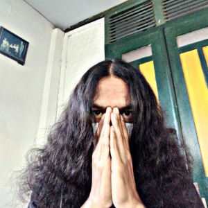 Dengarkan Sembilu lagu dari Yuvi kristiyanto dengan lirik
