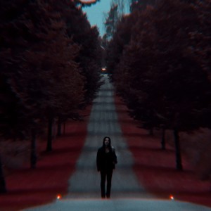 收听Flora Cash的HOLY WATER (Piano and Strings Version)歌词歌曲