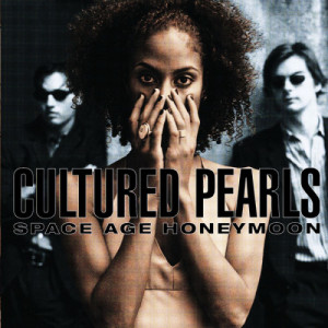 收聽Cultured Pearls的Mr. Lonely歌詞歌曲