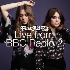 ดาวน์โหลดและฟังเพลง Perfect Places (Live From BBC Radio 2) พร้อมเนื้อเพลงจาก First Aid Kit