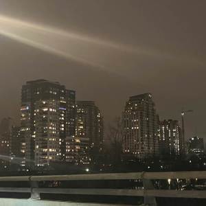 收聽lukebike的hollow (Explicit)歌詞歌曲