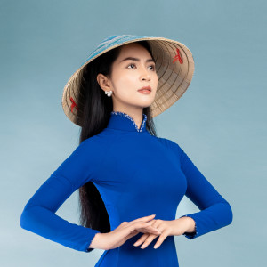 Listen to Làm Theo Di Chúc Thiêng Liêng (Epic) song with lyrics from Nguyen Van Chung