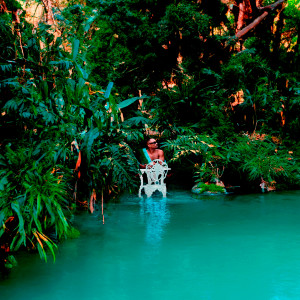 default playlist img