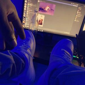 ดาวน์โหลดและฟังเพลง for you, the world (Explicit) พร้อมเนื้อเพลงจาก The Antihero Lunacy