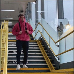 收聽Elijah Midjord的Goodbyes歌詞歌曲