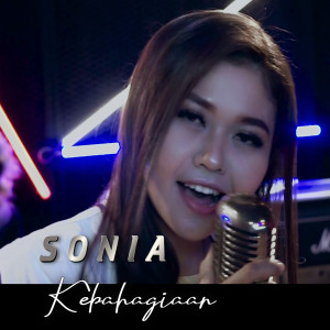 Dengarkan Kebahagiaan lagu dari Tridianto dengan lirik