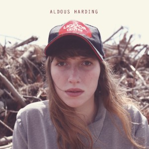 收听Aldous Harding的No Peace At All歌词歌曲