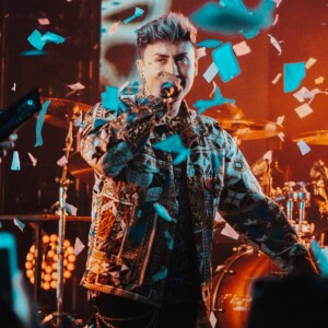 Album Llegó from 4 AM