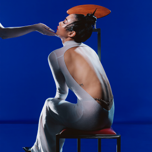 Dengarkan Hold The Girl lagu dari Rina Sawayama dengan lirik