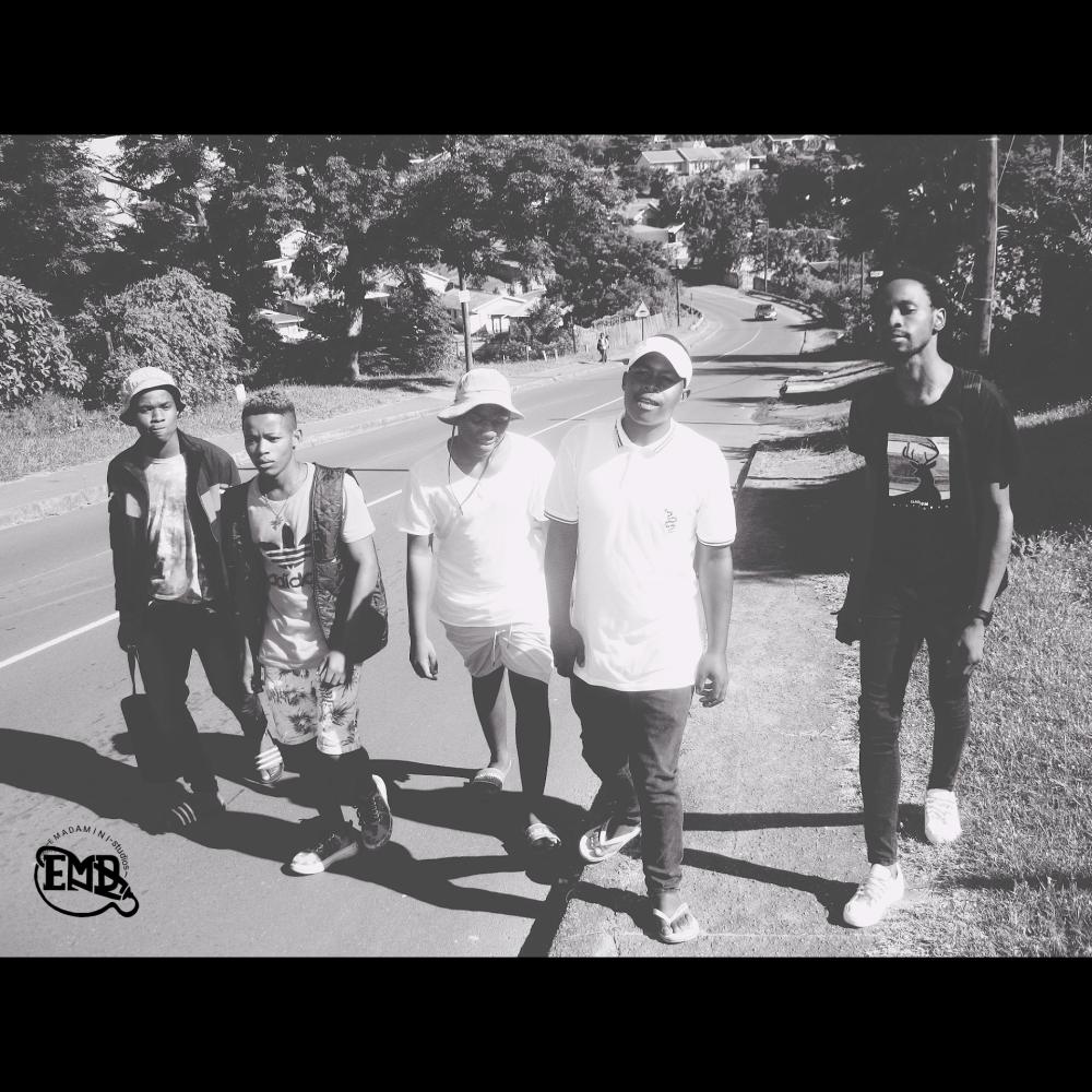 Ephathini (feat. SirRoonieTHEDJ, uSakhieMata & LastBorn)