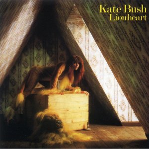 ดาวน์โหลดและฟังเพลง Symphony in Blue (2018 Remaster) พร้อมเนื้อเพลงจาก Kate Bush