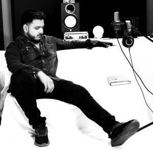 ดาวน์โหลดและฟังเพลง Rockstar พร้อมเนื้อเพลงจาก Sankat