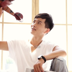 Listen to 不再牵挂 (完整版) song with lyrics from 尹全