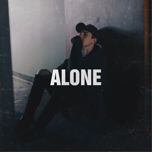ดาวน์โหลดและฟังเพลง Alone พร้อมเนื้อเพลงจาก Kade Trentham