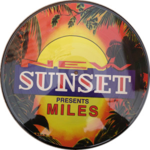 ดาวน์โหลดและฟังเพลง Monday Morning (Alternative Mix) พร้อมเนื้อเพลงจาก The Miles