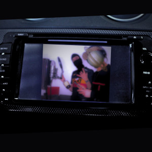 Dengarkan lagu Gespend 2 nyanyian Lvr dengan lirik