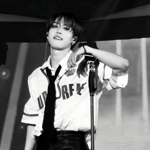 Listen to Back Door (cover: Stray Kids) (完整版) song with lyrics from ERIS