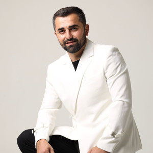 Listen to Aprem Qez Hamar song with lyrics from Tigran Karapetyan