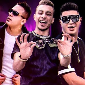 Listen to دمع شايل دم song with lyrics from على قدورة وعلى ويكا