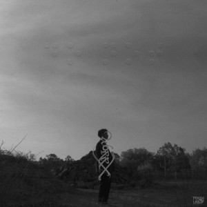 Dengarkan lagu ไม่อยากรักเลย (don't) nyanyian WORRX dengan lirik