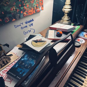 收聽Of Good Nature的Don't Wanna Give Up歌詞歌曲