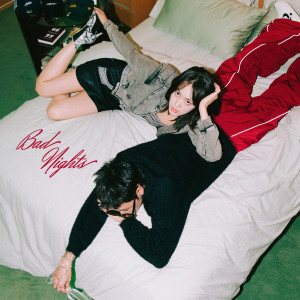 ดาวน์โหลดและฟังเพลง 어쩜 (AWESOME) (Feat. Woodie Gochild) พร้อมเนื้อเพลงจาก ZENE THE ZILLA