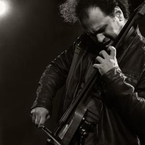 ดาวน์โหลดและฟังเพลง EastSide Suite (feat. Trevor Dunn & Brian Chase) พร้อมเนื้อเพลงจาก Rubin Kodheli